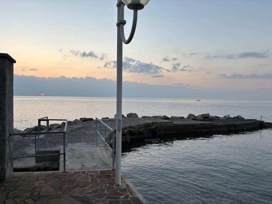 Amedeo'S Sea House Appartement Triëst Buitenkant foto
